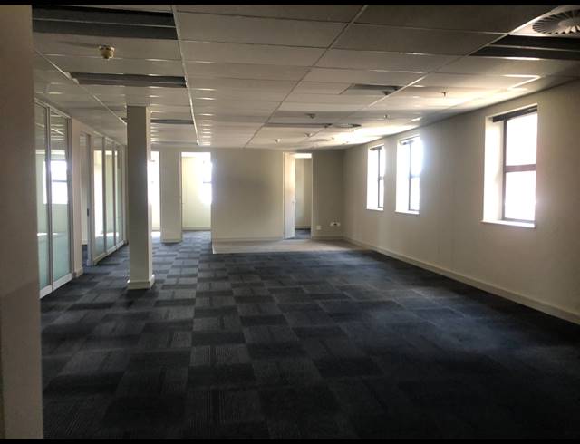 309M² OFFICE TO LET IN WAVERLEY